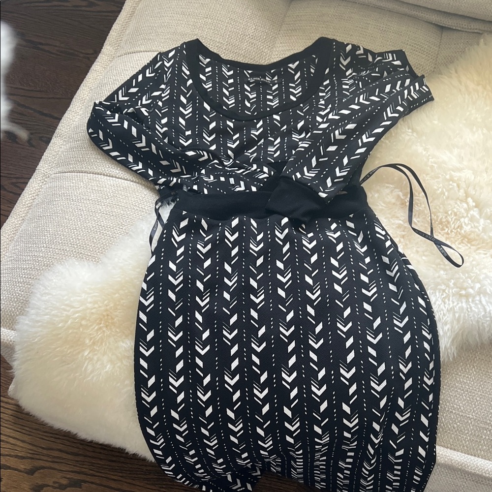 Black halo pencil skirt set